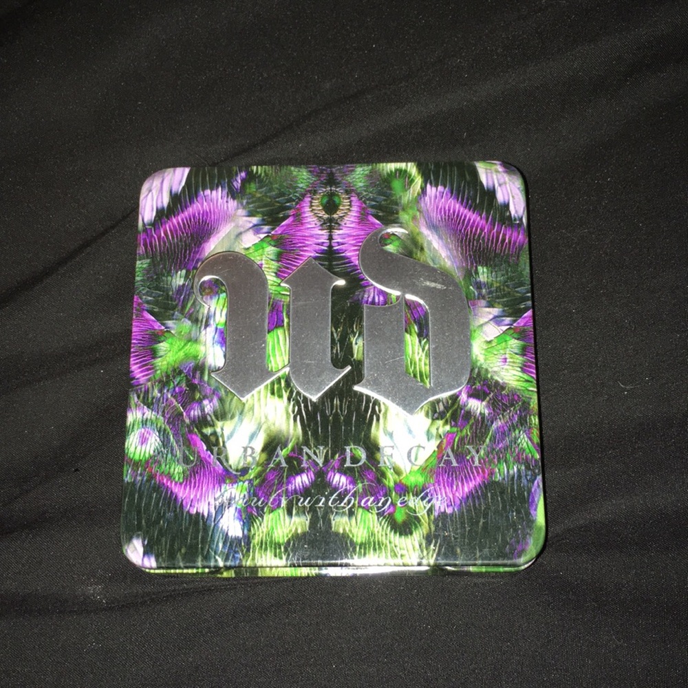 Urban Decay empty 4 well “Nirvana”